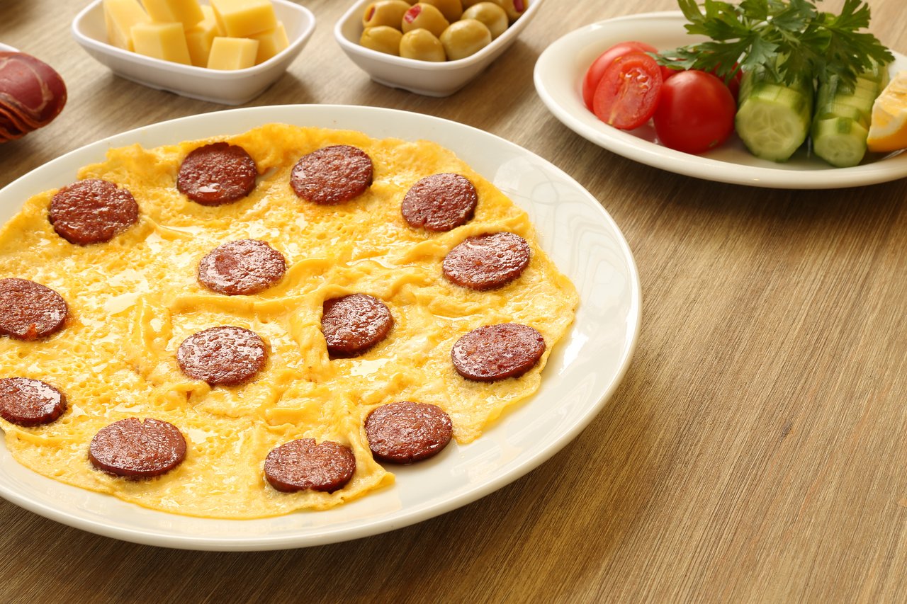 Turkish Sausage Omelette
