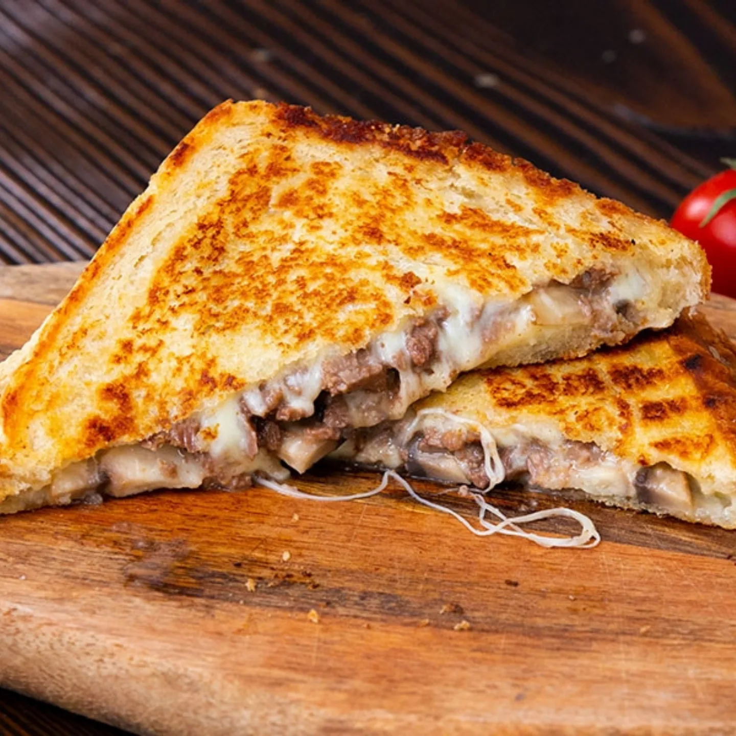 Kavurmalı Kaşar Tost