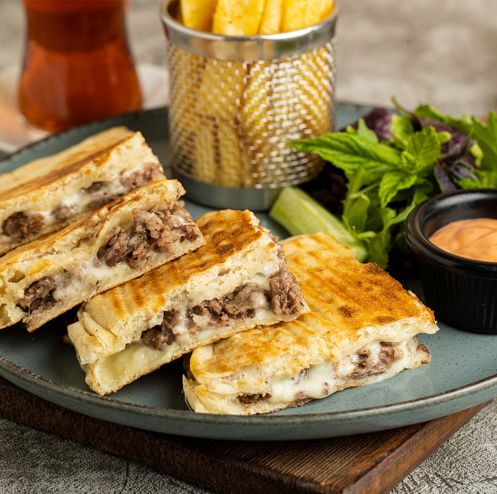 Kavurmalı Tost